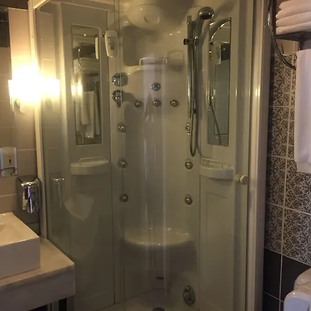 Hotel Srf 3*